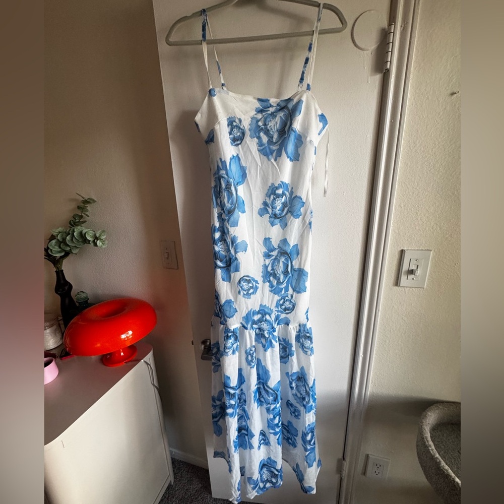Chic Blue Floral Maxi Dress